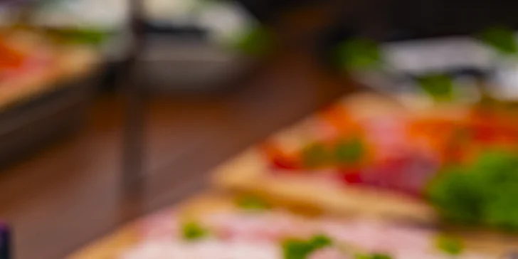 Restaurace je otevřená po celý den, takže sem klidně zajděte i na oběd nebo večeři. 