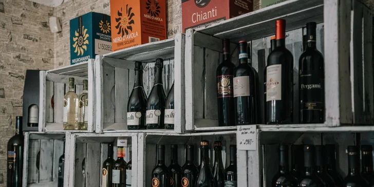 A nebude chybět ani víno! V jedné variantě Sangiovese Borgo delle Rose, v druhé Chardonay.