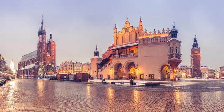 Nevynecháte ani návštevu hradu Wawel, katedrály sv. Stanislava či krytú tržnicu Sukiennice.
