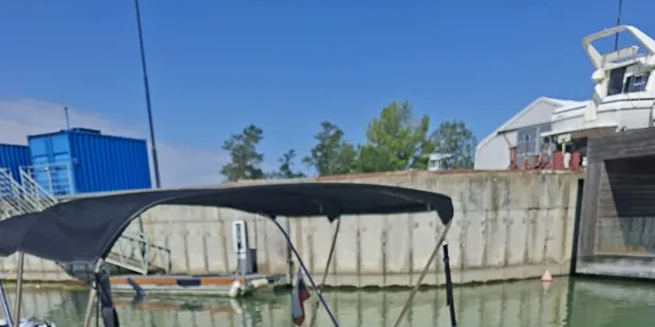 Objavte čaro paddleboardingu alebo sa vydajte na Vyhliadkovú plavbu po Dunaji či Váhu.   