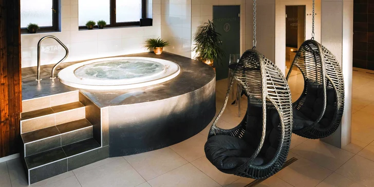 Relaxační pobyt v apartmánu: wellness se saunami a vířivkou i snídaně