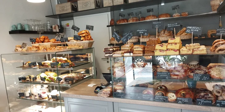 Bistrotéka Dája přímo překypuje domácími lahůdkami.