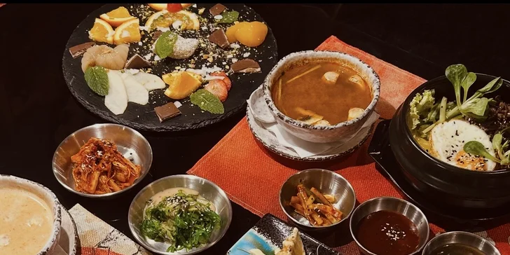 Menu kombinuje japonské a korejské kulinářské umění.