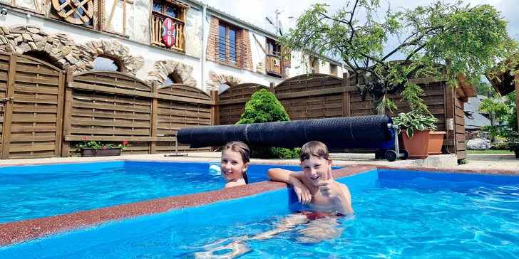 Zkrátka dokonalý odpočinek pro vás a dokonalý zážitek pro ratolesti je většinou v provozu od května do září v závislosti na počasí.