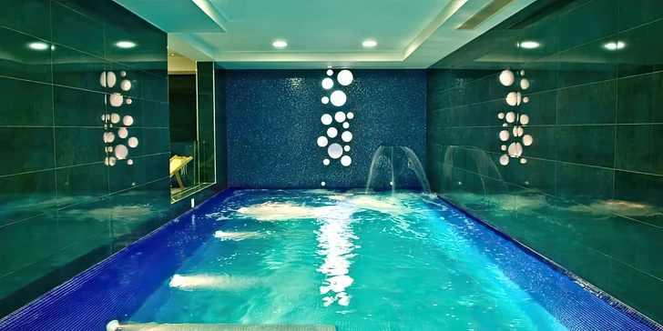 V Biogradu na Moru na vás čeká 4* hotel In s krásným bazénem.