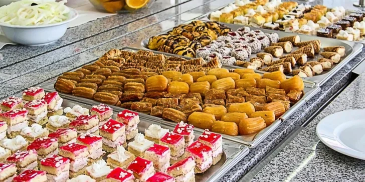 Pro děti je připraveno dětské menu s oblíbenými jídly, po kterých se jen zapráší.

