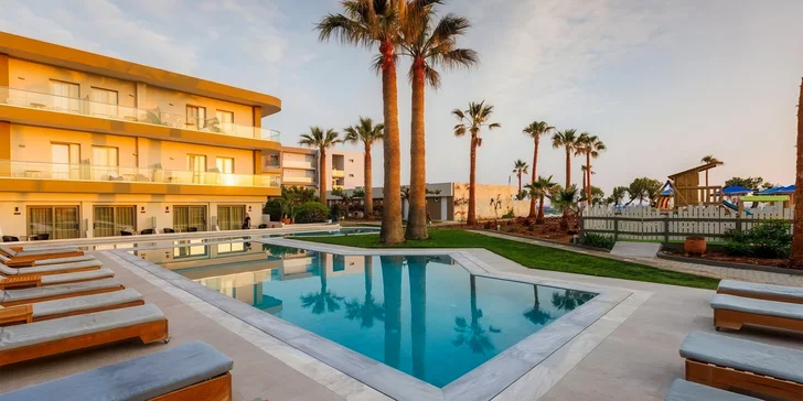 Kréta: 4* hotel Malia Bay Beach Hotel & Bungalows s all inclusive i animacemi pro děti, u pláže, vč. letenek