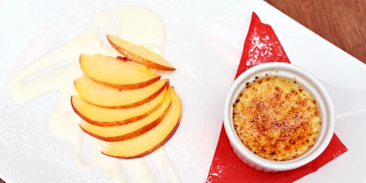 A jakou zvolíte sladkou tečku? Třeba crème brûlée s citronovým crème fraiche?