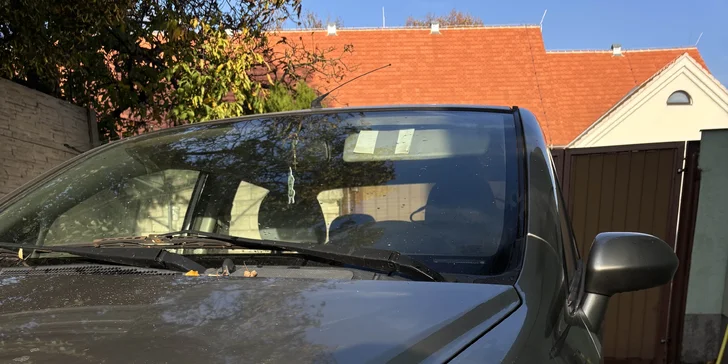 Vyberte si základní renovaci s keramickou ochranou nebo prémiovou s aplikací PPF fólie.