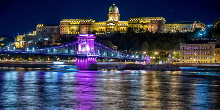 Széchenyi Lánchíd (Řetězový most) a v pozadí Budínský hrad