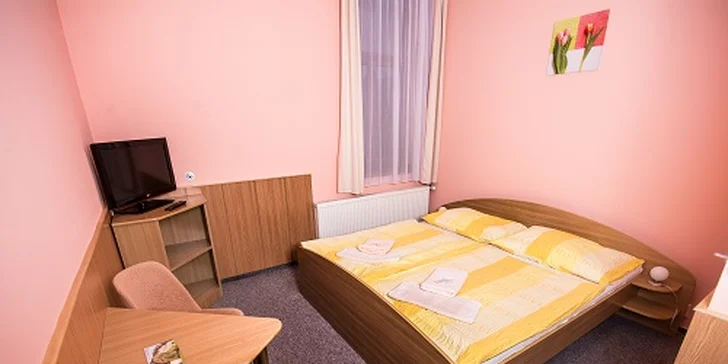 Bydlet budete v příjemných dvoulůžkových pokojích. 