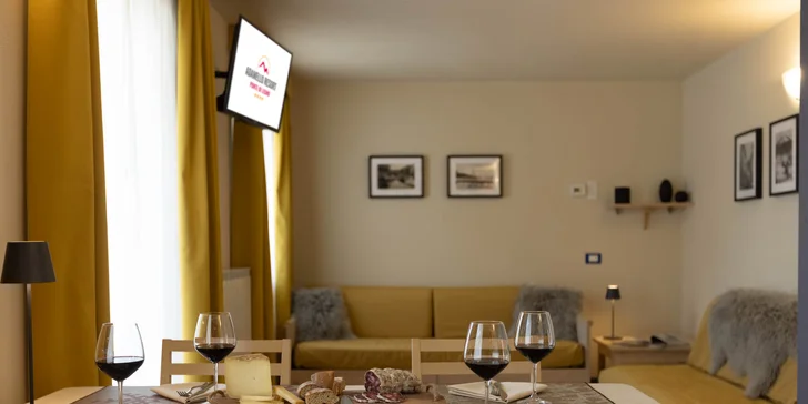Skutočným oknom do duše hôr je potom vlastný balkón (pri väčšine apartmánov), z ktorého môžete sledovať štíty Álp.