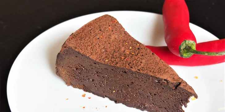 Dezert si vyberete sami z aktuální nabídky. Toto je například čokoládový chilli dort.