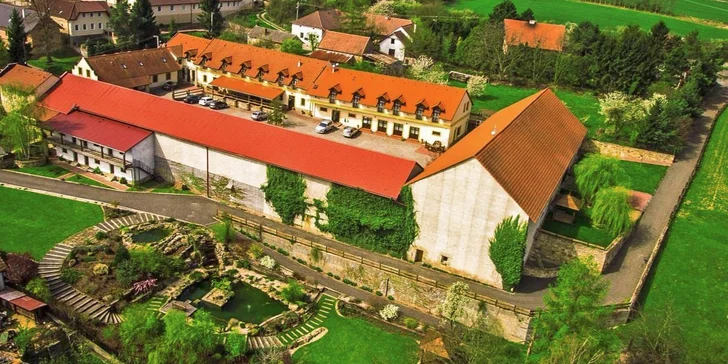 Víkendový odpočinek pro dva na statku nedaleko Prahy