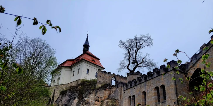 Nebo k zámku Valdštejn.