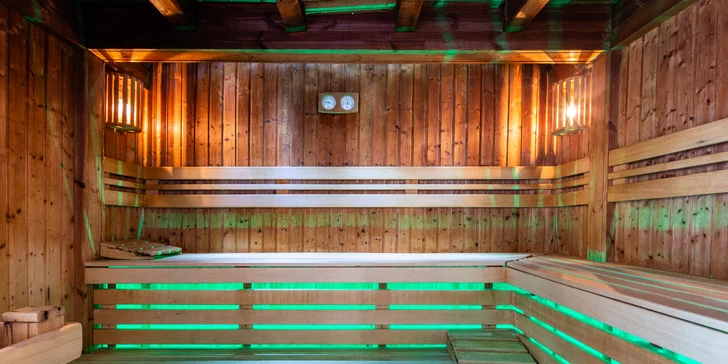 Sauna je věkově omezená, mohou sem osoby starší 16 let.