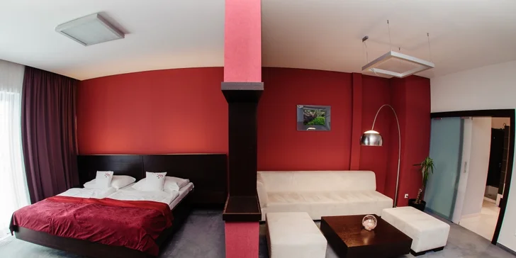 Bydlet budete v pokoji Business, Executive, DeLuxe či apartmánu King Suite. 