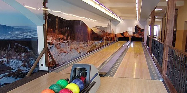 V susednom hoteli je tiež bowling a biliard.