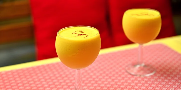 Těšit se můžete i na výborný nápoj mango lassi.