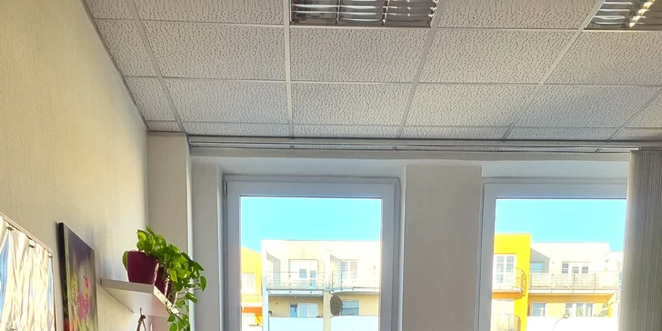 V pražském salonu Evy Peltrámové vás čeká manuální lymfodrenáž i reflexní masáž chodidel a zad.