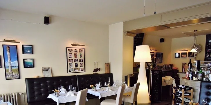 Restaurace je jako stvořená k romantické večeři ve dvou.
