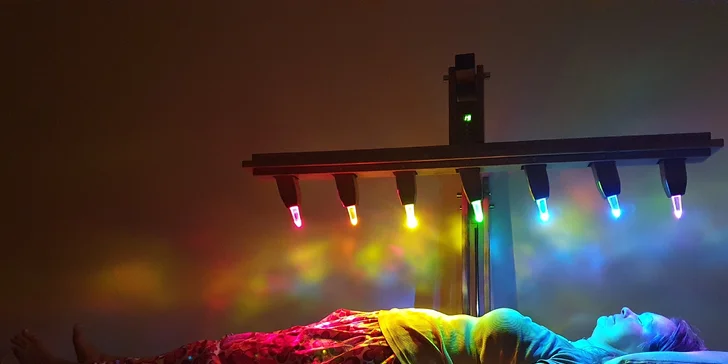 V ceně pobytu máte 30 minut křišťálové nebo 15 minut vibrační terapie. 