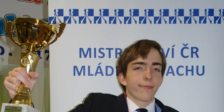Nahlédněte pod ruce profesionálního šachisty a zlepšete svou hráčskou úroveň. 