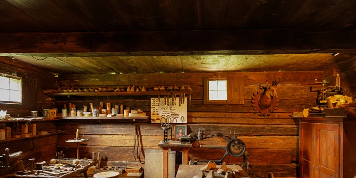 Historii selských stavení si přiblížíte díky působivým expozicím a detailům.