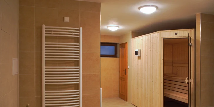 Vo vybranom variante si tu doprajete aj wellness s vírivkou a saunou, a to na 60 min.