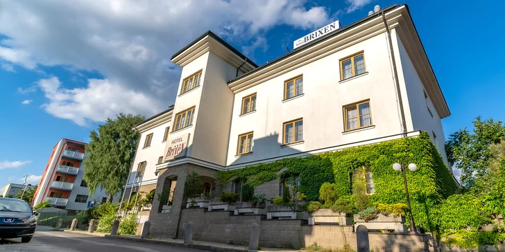 V nabídce jsou termíny do půlky května 2022. 
