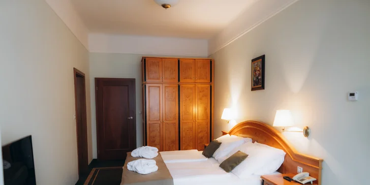 Ubytujete sa v klasickej hotelovej izbe, v apartmáne alebo Garden suite.