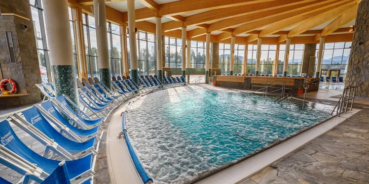 Len 3 km od hraníc vás privíta obľúbený a rozľahlý aquapark Chocholowskie Termy s horúcou termálnou vodou