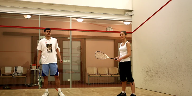 V športovom centre si zahráte squash alebo bowling.