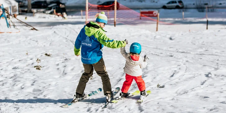 Lekcia lyžovania s inštruktorom v lyžiarskej škole ACTIVE SKI