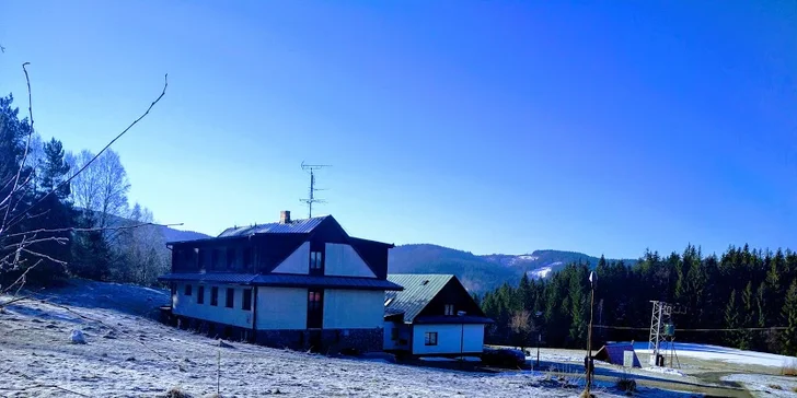 Skvělá poloha pro výlety, přátelská atmosféra a spousta výletů a jednoduché zázemí – to vás čeká v penzionu Bečva.