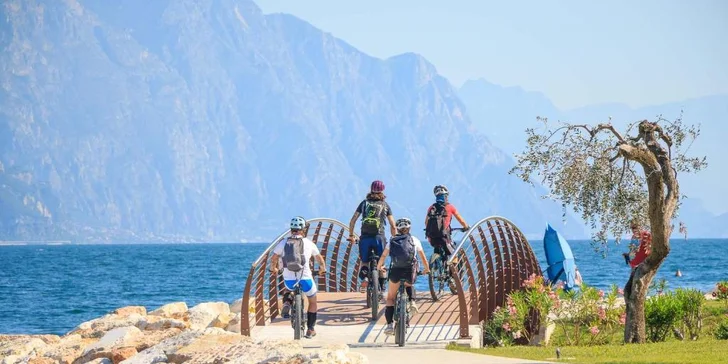 Okolí Gardského jezera je perfektním místem nejen pro cyklisty a rodiny s dětmi, ...