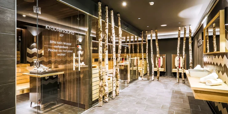 Perfektnú dávku relaxácie zažijete priamo v hoteli vďaka neobmedzenému vstupu do wellness centra s dvoma saunami.