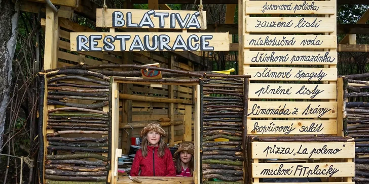 Je tu blátivá kuchyně, ekodílničky, bludiště a mnoho dalšího. 
