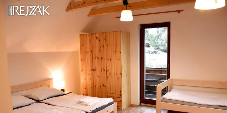 Apartmány jsou třílůžkové s možností přistýlky.