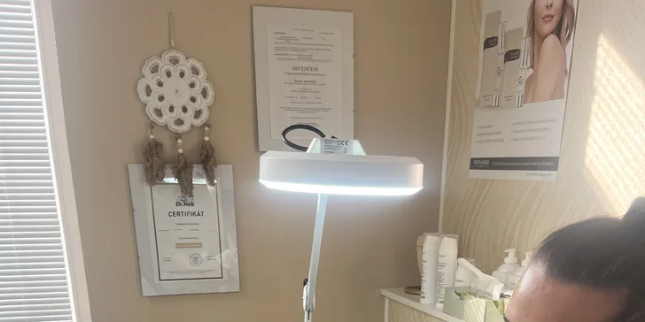 Kosmetička používá kvalitní produkty od značky Yellow Rose.
