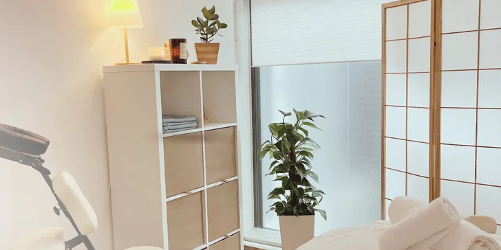 Na výběr budete mít 60 až 90 minut regenerační nebo terapeutické masáže.