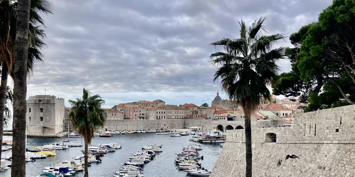 Historický Dubrovník. Objavte starobylé uličky, hradby a ikonické výhľady z hory Srđ.