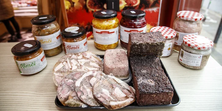 Balíček řeznických dobrot k vyzvednutí: paštika, sádlo, slanináda i tlačenka