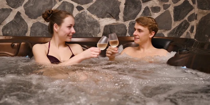 Relaxace má různé tváře... A ta v privátním wellness patří jistě k nejsladším.