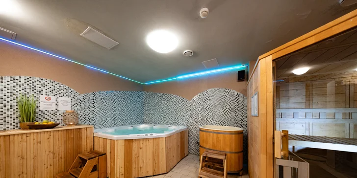 K dispozícii máte jacuzzi, fínsku saunu, infra saunu, chladiacu kaďu, masážne sprchy i oddychovú zónu.