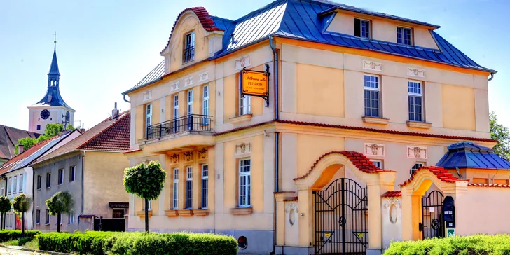 Dovolená v prvorepublikové vile v Lázních Bohdaneč: snídaně i wellness