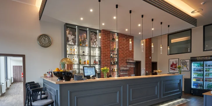 Na drink zajděte do lobby baru.