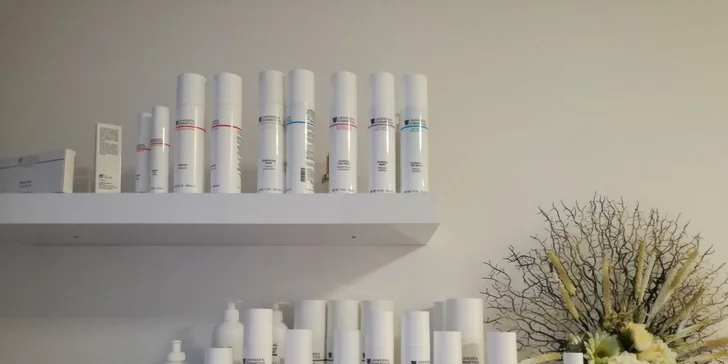V salóne sa používa profesionálna kozmetika značky Janssen Cosmetics.