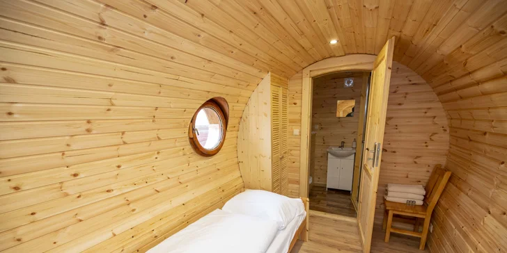 Sud je oproti sudovému apartmánu menší a nemá terásku.