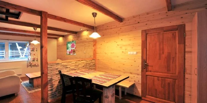 Ubytovanie pre 4 osoby v dvojpodlažnej chate s 3 prístelkami (veľkosť obytnej plochy 70 m²)